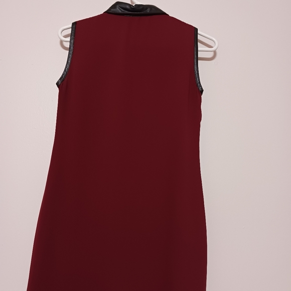 Calvin Klein Burgundy, Faux Leather trim Tunic sleeveless Keyhole front snap - Picture 5 of 5